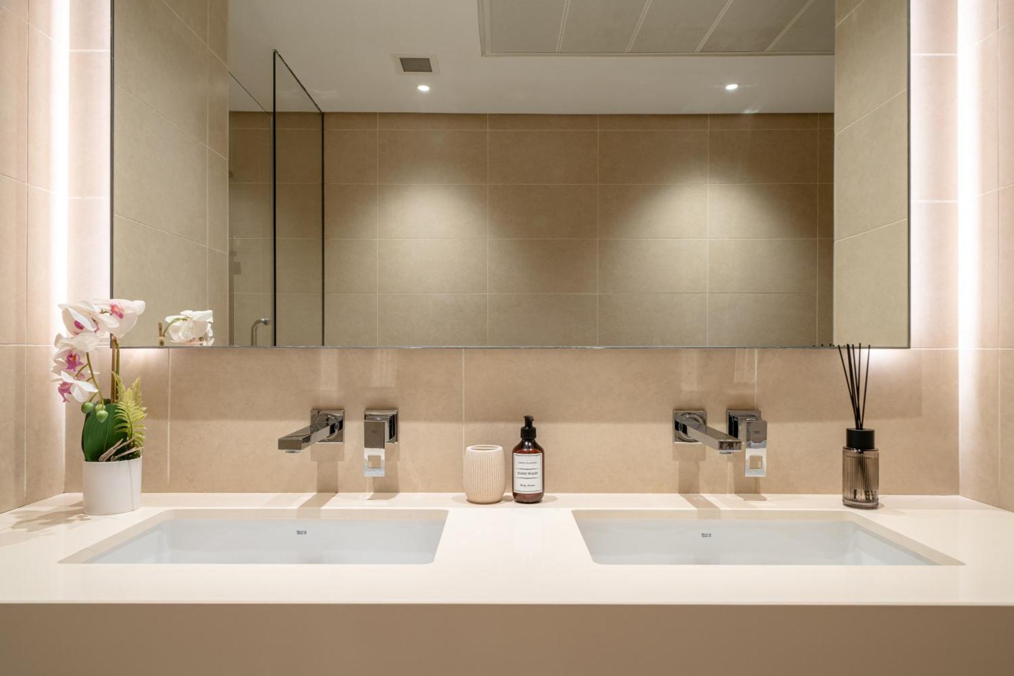 Marina Gate Luxury Full Marina & Sunset Sea Views