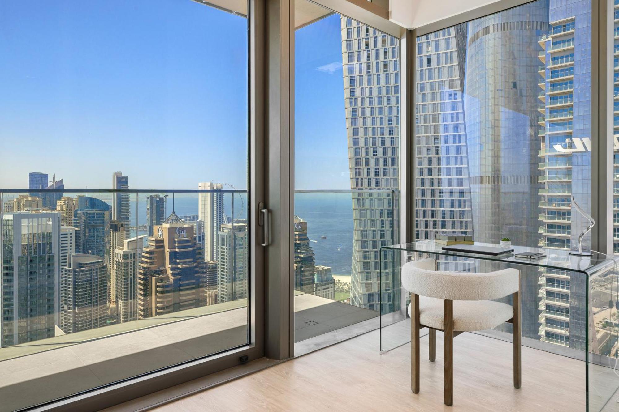 Apartment Marina Gate Luxury Full Marina & Sunset Sea Views *
